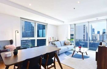 Melbourne City Apartment With Parking - Tourism Hervey Bay 1