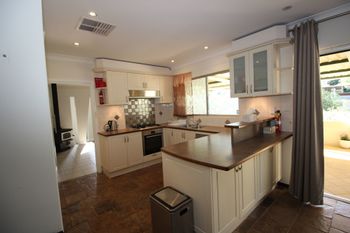 Swan View Family Home - Hervey Bay Accommodation 5