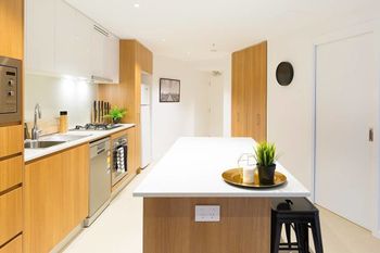 Brand New Heart Of City Executive Apartment - Hervey Bay Accommodation 6