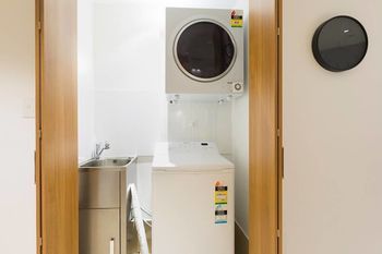 Brand New Heart Of City Executive Apartment - Hervey Bay Accommodation 2