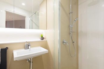 Brand New Heart Of City Executive Apartment - Hervey Bay Accommodation 1