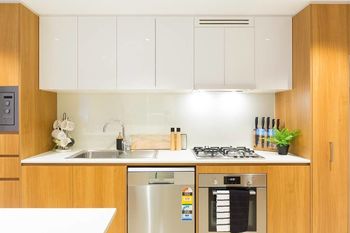 Brand New Heart Of City Executive Apartment - Hervey Bay Accommodation 4