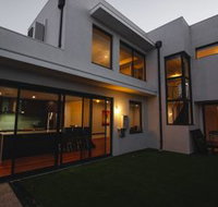 South Beach Pool Home - Tourism Hervey Bay