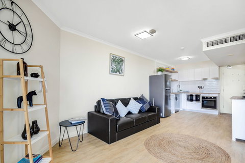 Alex Beach Resort 412 - Hervey Bay Accommodation 4