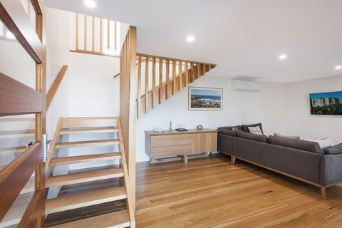 ADS On Collins - Tourism Hervey Bay 3