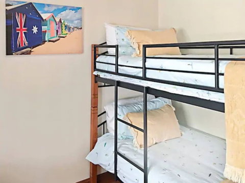 Sun, Beach, Shops, Wifi, Netflix - Hervey Bay Accommodation 5
