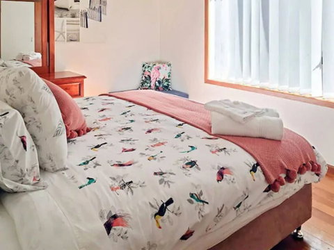 Sun, Beach, Shops, Wifi, Netflix - Hervey Bay Accommodation 2