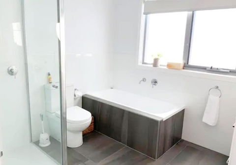 Brand New Home - 10min To Beach & Torquay - Hervey Bay Accommodation 1