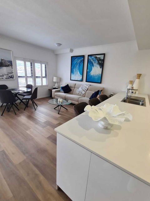 Modern 2 BR With Private Pool & Garden - Hervey Bay Accommodation 3
