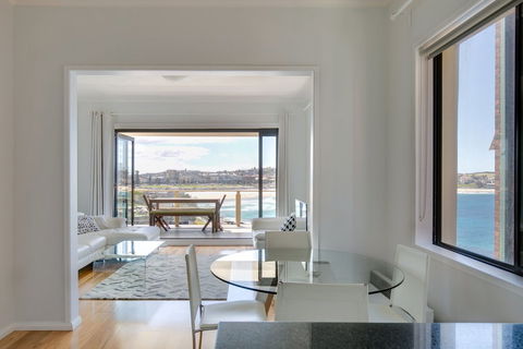 Ultimate Bondi Escape - Tourism Hervey Bay 3