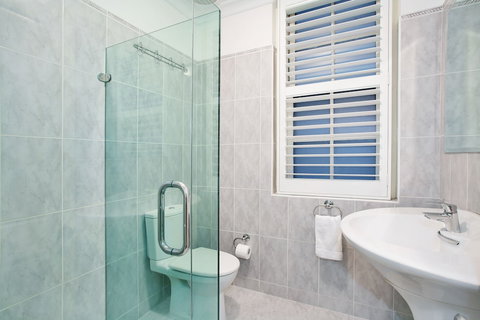 The Courtyard Of St Neot - Hervey Bay Accommodation 0