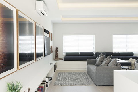 Executive Beachside Loft - Hervey Bay Accommodation 2