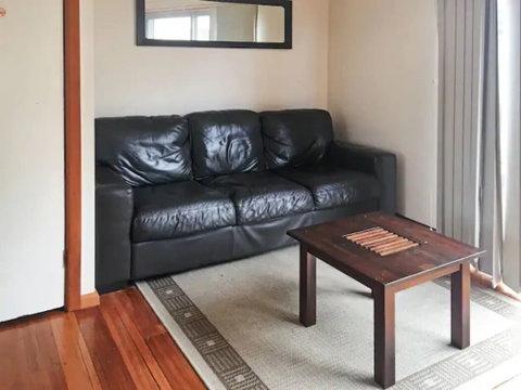 Home Near Shops & Beach - Hervey Bay Accommodation 2