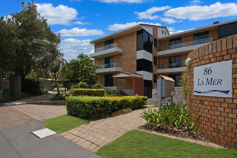 Oceanside Apartment - LAMER9 - Tourism Hervey Bay 0
