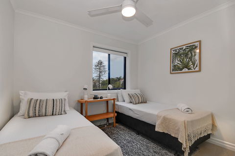 Oceanside Apartment - LAMER9 - Tourism Hervey Bay 2
