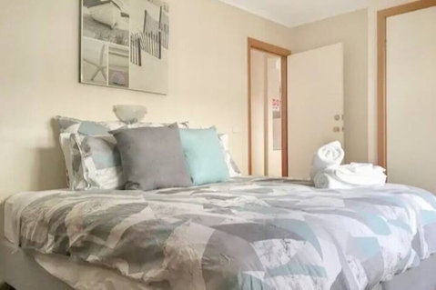 Home Near Shops & Beach - Hervey Bay Accommodation 2