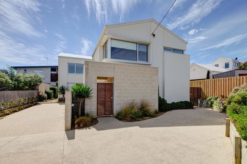 Villa Moyne - Hervey Bay Accommodation 0