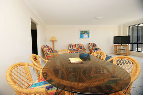 Hi Surf Unit 1 - Hervey Bay Accommodation 6