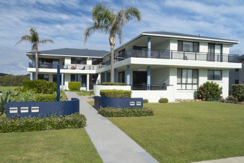Hi Surf Unit 3 - Hervey Bay Accommodation 0