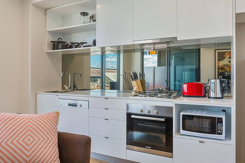 BRUNSWICK Stylish Space With Parking + Netflix - Tourism Hervey Bay 6