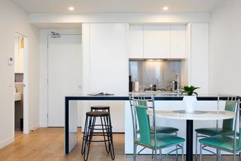 Stunning Harbour & City View Loft - Tourism Hervey Bay 1