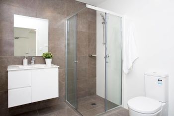 Designer Executive Apartment + Parking Near Train - Tourism Hervey Bay 6