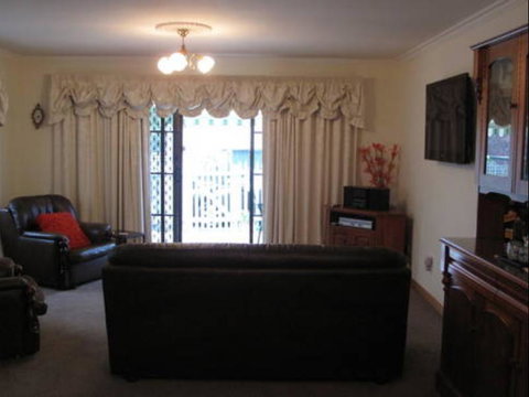 Twin Pines Cottage On Lansdowne - Hervey Bay Accommodation 5