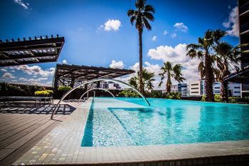 Modern Apartment With Pool & Spa - Tourism Hervey Bay 0