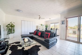 1 Bedroom Gold Coast Beachside Apt W AC + Parking - Hervey Bay Accommodation 3