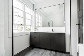 Stunning City Apartment H350 - Tourism Hervey Bay 2