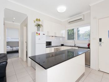Sandy Point Road Unit 337 265 Pacific Blue - Hervey Bay Accommodation 6