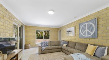 BEACHSIDE HIDEAWAY BONNY HILLS - Hervey Bay Accommodation 5