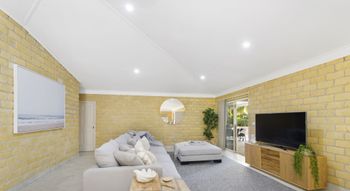 BEACHSIDE HIDEAWAY BONNY HILLS - Hervey Bay Accommodation 3