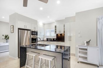 Paradise At The Point - Hervey Bay Accommodation 2