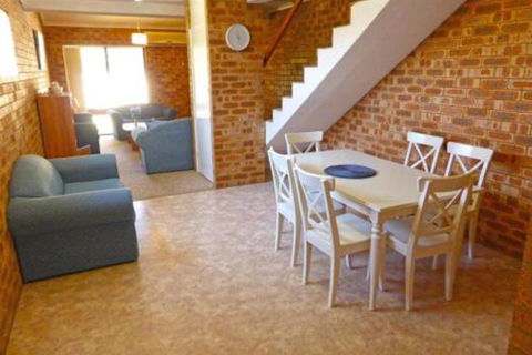 Dolphins Delight At Culburra Beach - Tourism Hervey Bay 2