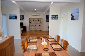 Diamond Lake House - Hervey Bay Accommodation 1