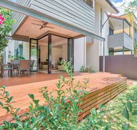 Spacious Home in New Farm For 6 W Parking - Hervey Bay Accommodation