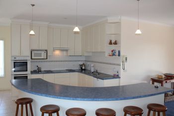 Redrocks Retreat - Hervey Bay Accommodation 2