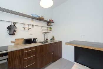 Spacious One Bedroom Heart Of Potts Point H333 - Hervey Bay Accommodation 5
