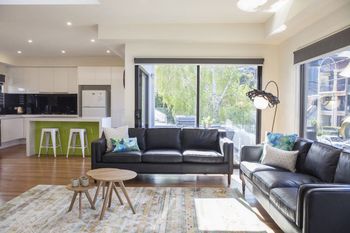 Boutique Stays Palmerston South Melbourne - Hervey Bay Accommodation 4