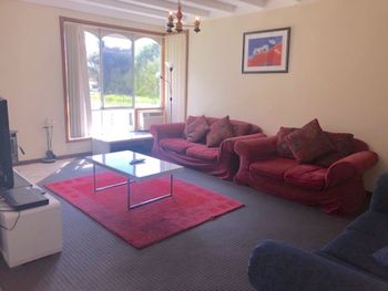 Caves Cottage - Hervey Bay Accommodation 4