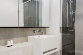 Avant Tower Apartment - Hervey Bay Accommodation 3