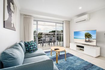 Cotton Tree Modern Apartment - Tourism Hervey Bay 0