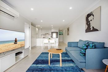 Cotton Tree Modern Apartment - Tourism Hervey Bay 2