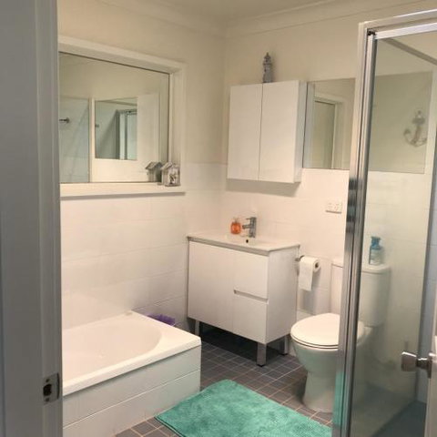 WAVES At MOLLYMOOK - Hervey Bay Accommodation 3