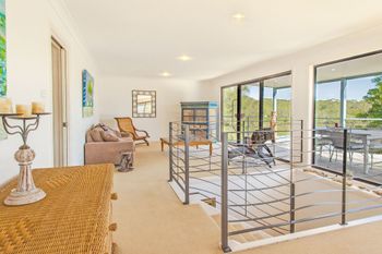 Spinnakers Loft 3 Bed Apartment - Hervey Bay Accommodation 0
