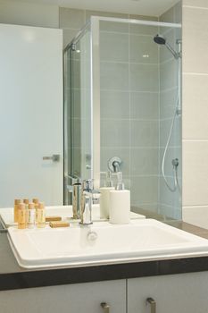 Spacious & Bright 1 Bedroom Apartment - Hervey Bay Accommodation 1