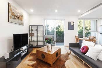 Iris Apartments By Ready Set Host - Hervey Bay Accommodation 2