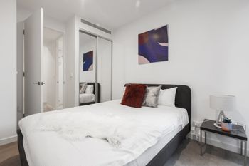Iris Apartments By Ready Set Host - Hervey Bay Accommodation 1