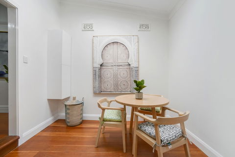 HomeHotel LuxuryHome 500m Crows Nest Shops - Tourism Hervey Bay 0